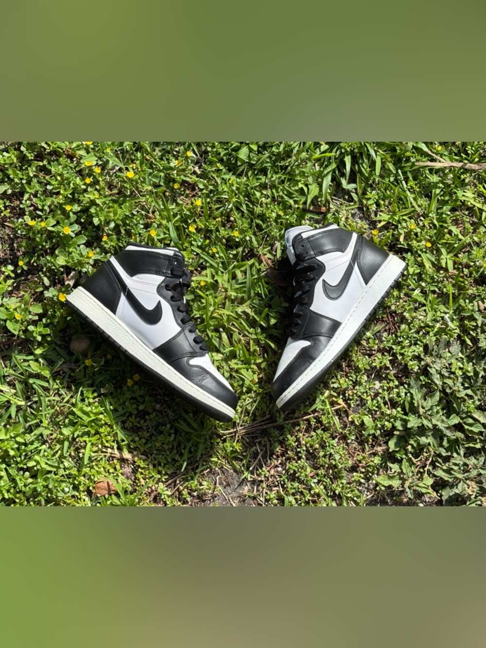 Nike Air Jordan 1 Retro High OG "Black White" GS - Picture 4 of 15